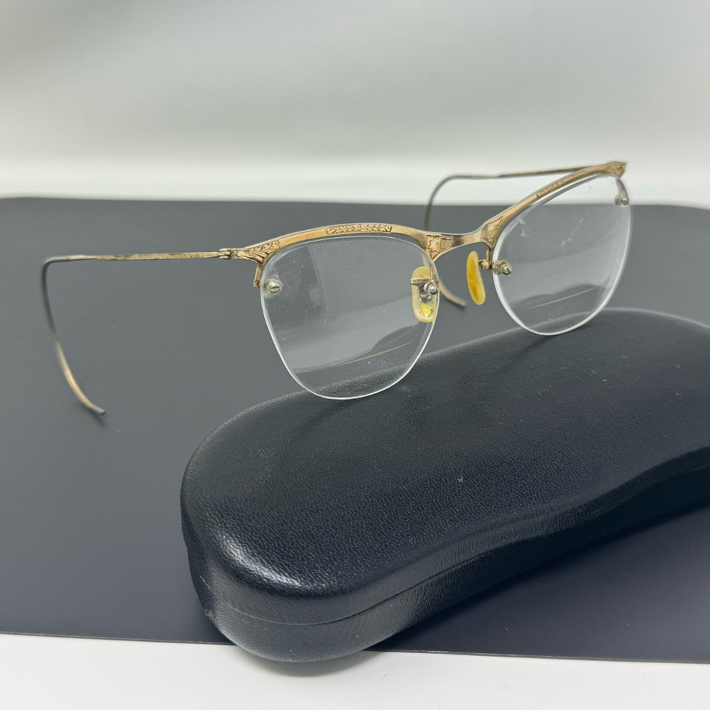 Vintage Shuron gold filled 1/10 12K GF Eyeglasses Gold Cat Eye  44 [] 20 5 1/2